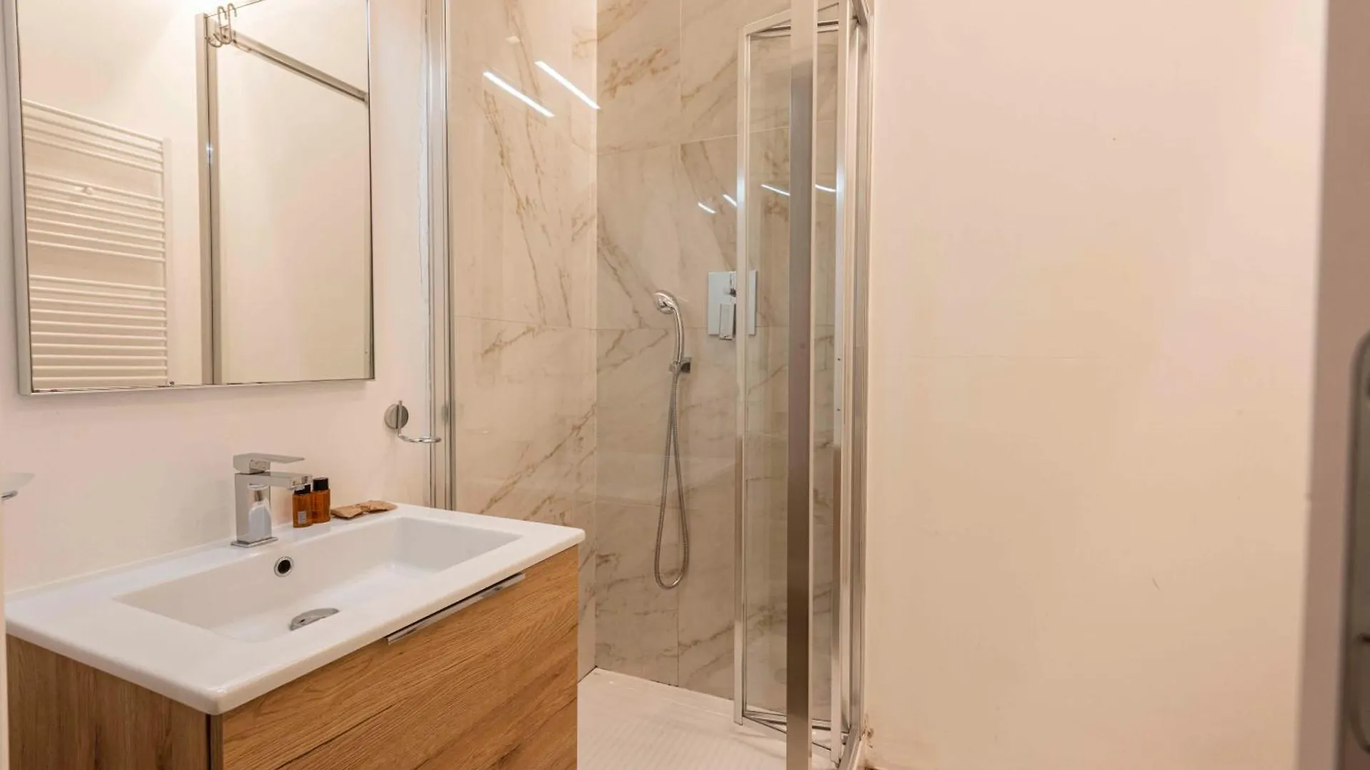 Alfani Modern Loft By Mmega Apartment Florence 0*,